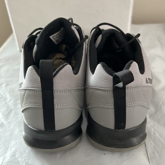 Adidas Terrex Sneakers Shoes Mens Size 11 Gray Black Hiking Trail TRAXION BB1979 - Picture 4 of 9